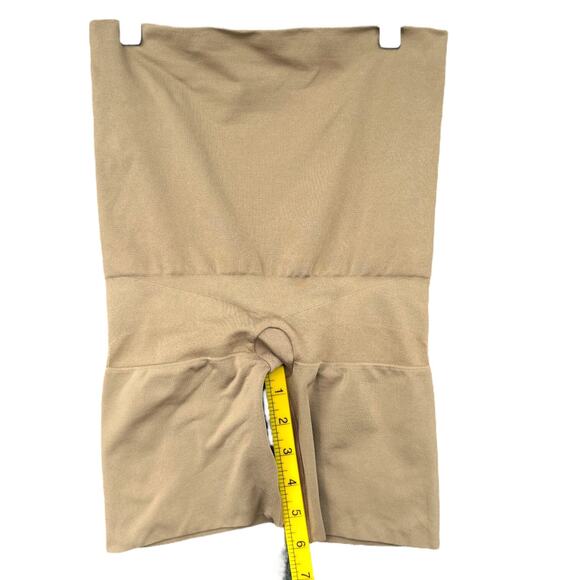 ASSETS By SPANX Tan Seamless Mid Thigh Length High Waisted Shapewear Womens XL - Picture 4 of 5